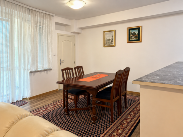 Izdavanje: Trosoban stan 80 m², Krnjača – Beograd