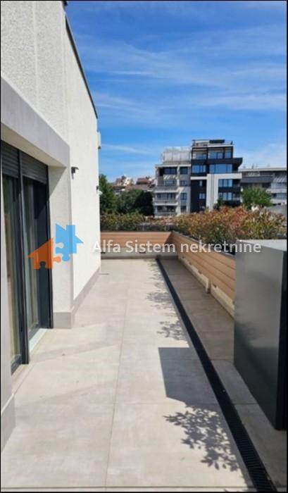 Izdavanje: Petosoban stan 240 m², Vračar – Beograd