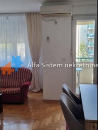 Izdavanje: Trosoban stan 83 m², Voždovac – Beograd