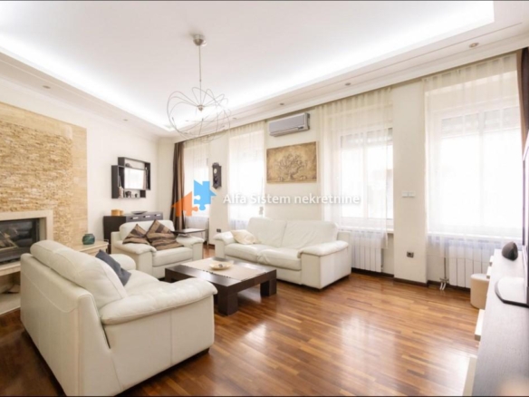 Izdavanje: Četvorosoban stan 140 m², Stari grad – Beograd