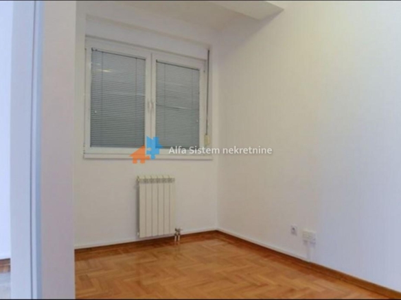 Izdavanje: Dvoiposoban stan 55 m², Voždovac – Beograd