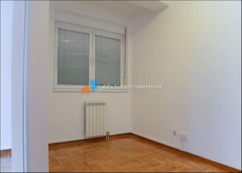 Izdavanje: Dvoiposoban stan 55 m², Voždovac – Beograd
