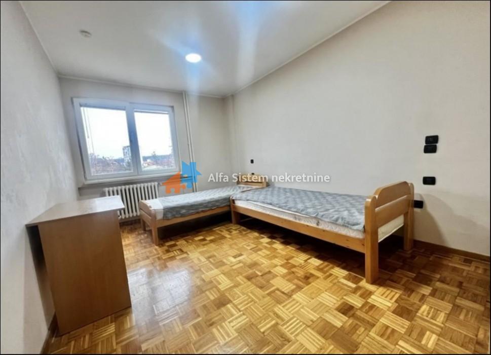 Izdavanje: Trosoban stan 84 m², Zvezdara – Beograd