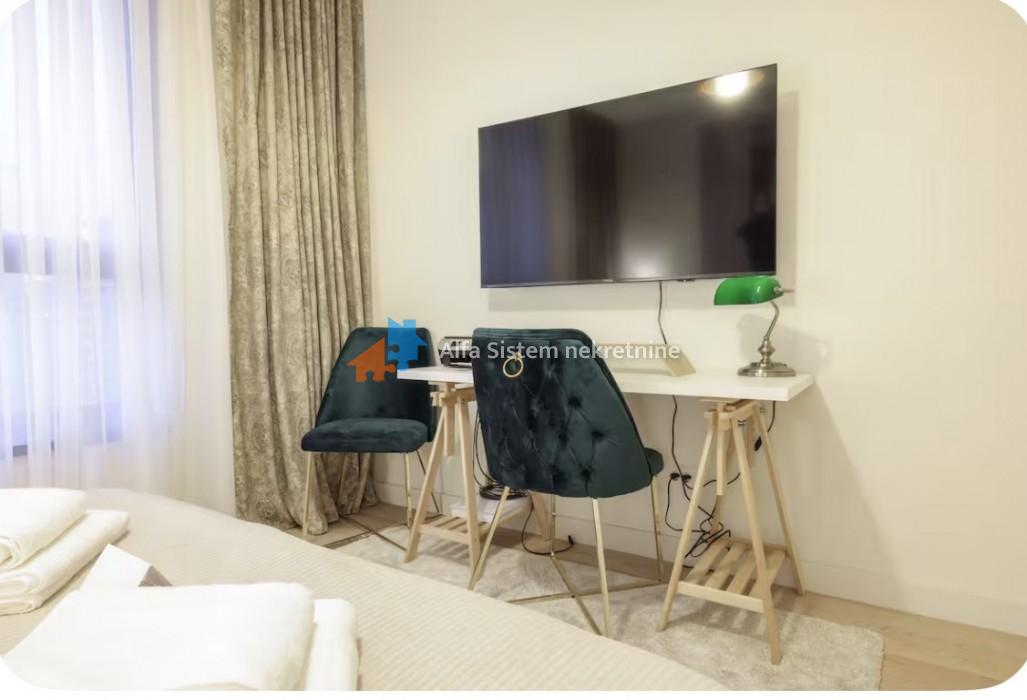 Izdavanje: Trosoban stan 77 m², Beograd na vodi – Beograd