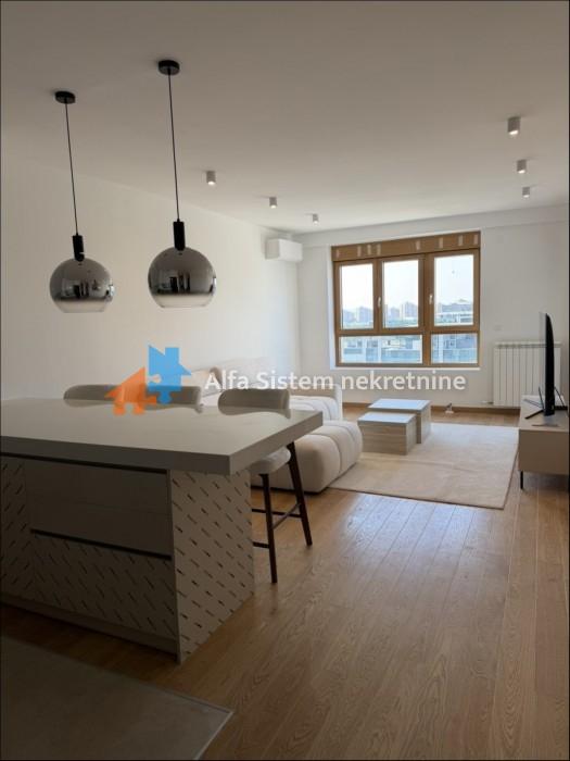 Izdavanje: Troiposoban stan 105 m², Novi Beograd – Beograd