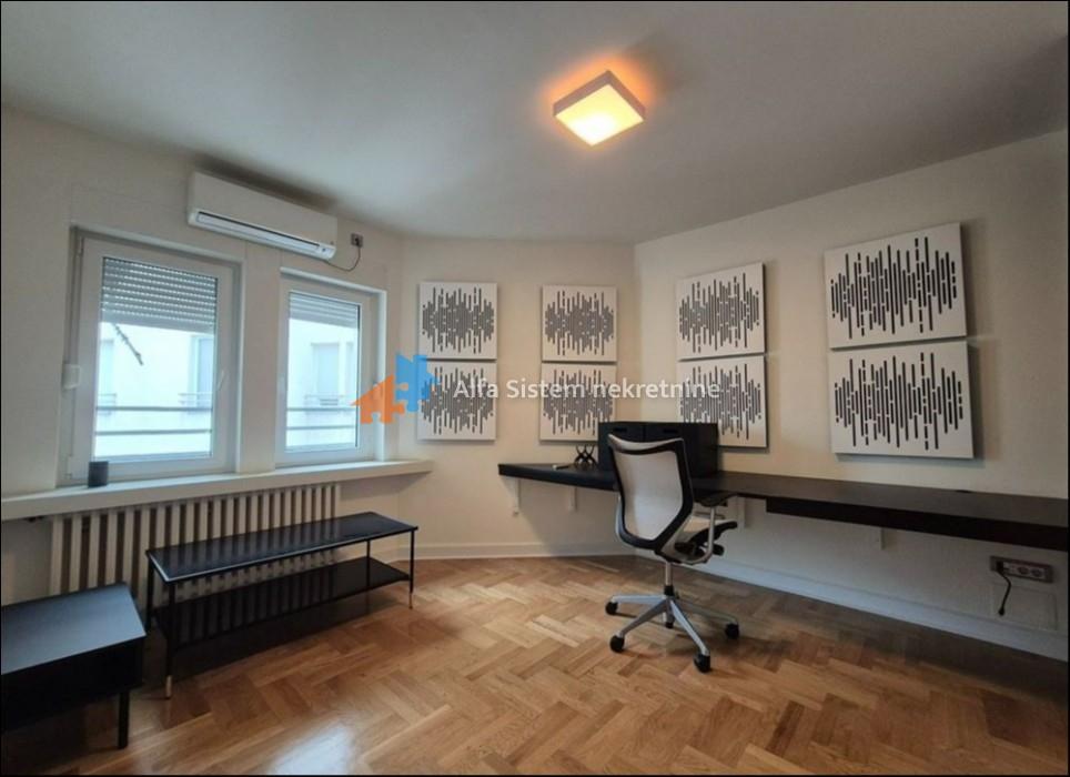 Izdavanje: Petosoban stan 150 m², Stari grad – Beograd