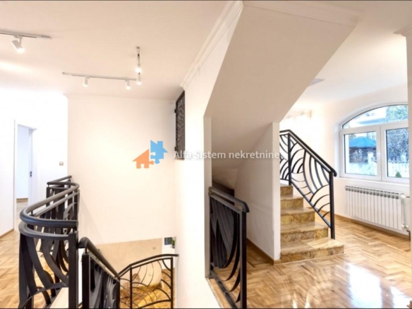 Izdavanje: Kuća 417 m², Voždovac – Beograd