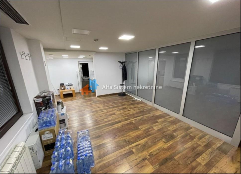 Izdavanje: Poslovni prostor 100 m², Vračar – Beograd