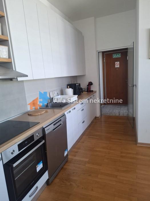 Izdavanje: Trosoban stan 100 m², Palilula – Beograd