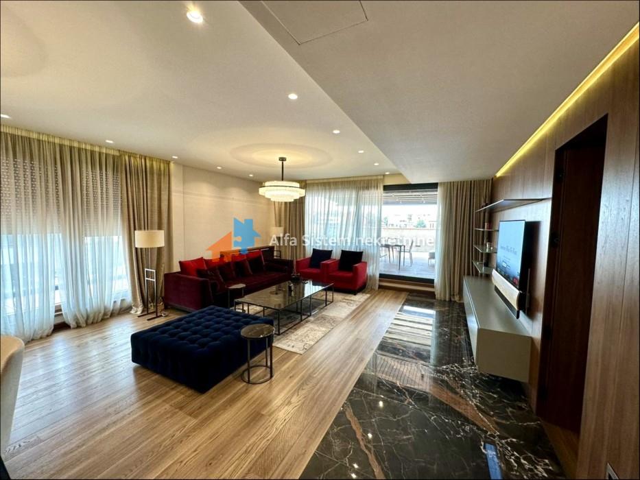 Izdavanje: Petosoban stan 350 m², Vračar – Beograd