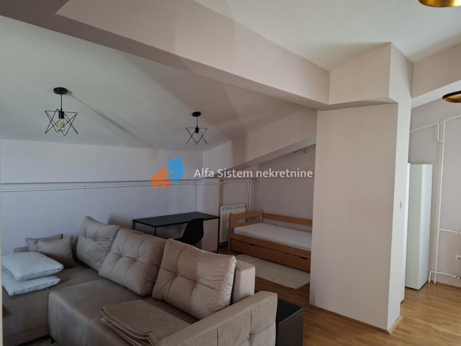 Izdavanje: Dvosoban stan 70 m², Voždovac – Beograd