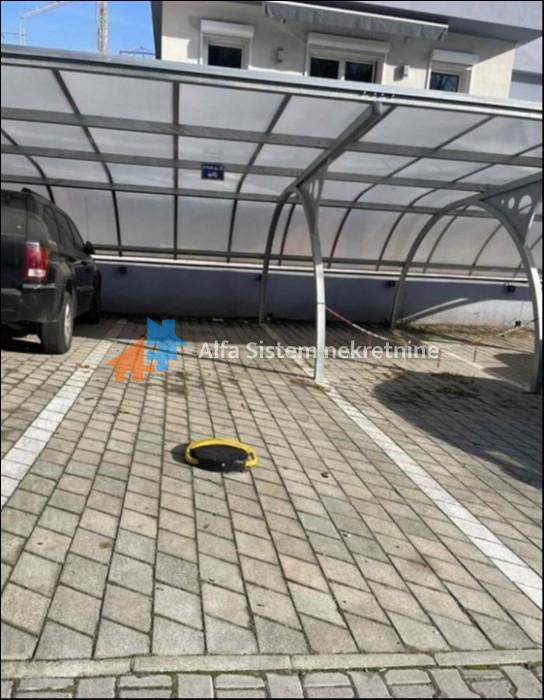 Izdavanje: Trosoban stan 86 m², Savski venac – Beograd