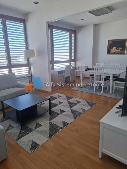 Izdavanje: Trosoban stan 100 m², Palilula – Beograd