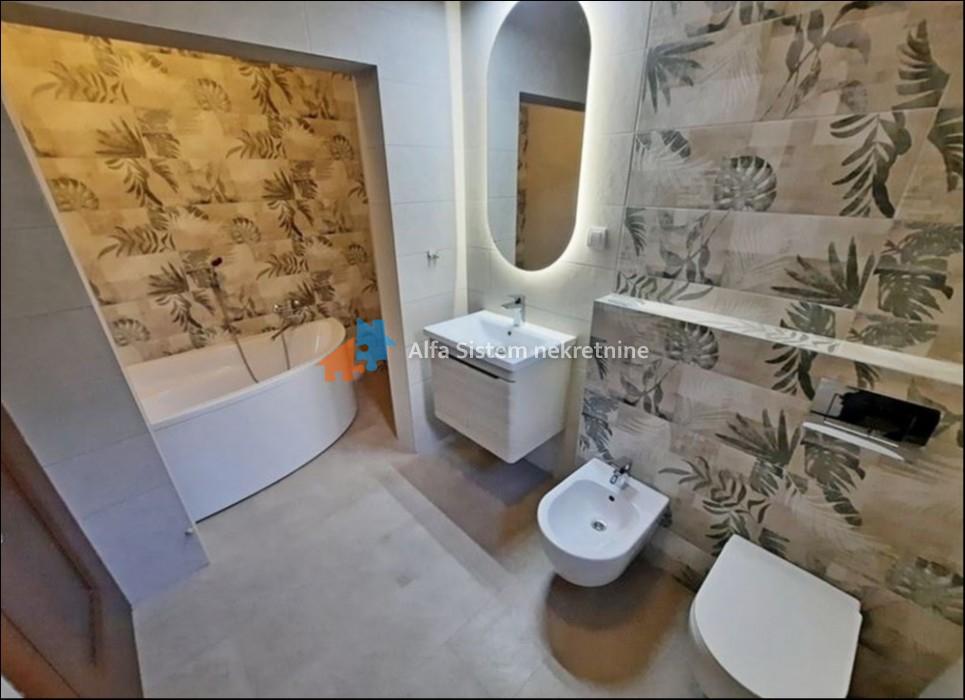 Izdavanje: Petosoban stan 172 m², Vračar – Beograd