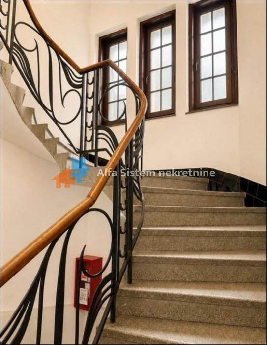 Izdavanje: Dvosoban stan 86 m², Stari grad – Beograd