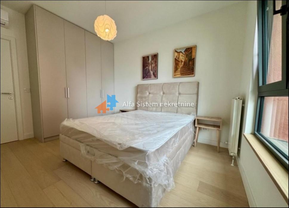 Prodaja: Dvosoban stan 54 m², Savski venac – Beograd