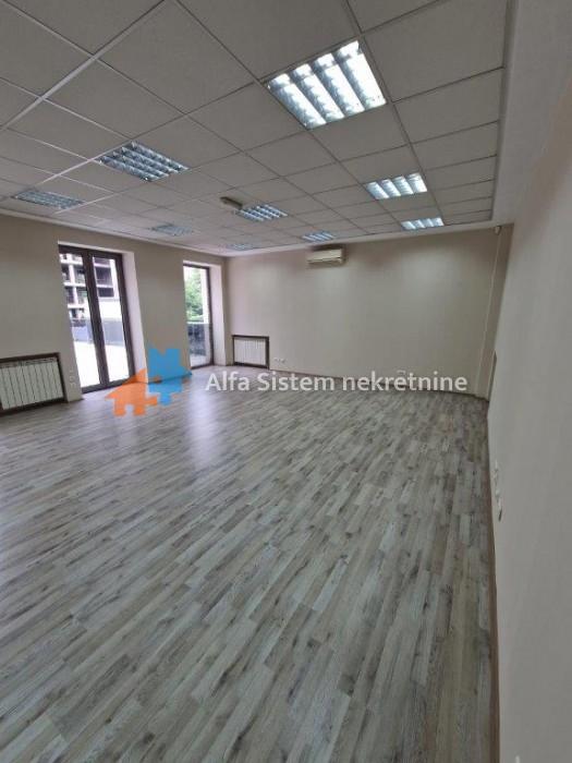 Izdavanje: Poslovni prostor 216 m², Savski venac – Beograd