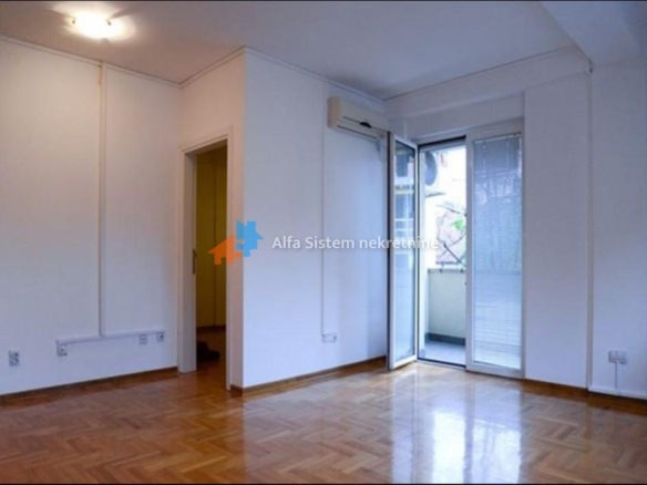 Izdavanje: Dvoiposoban stan 55 m², Voždovac – Beograd