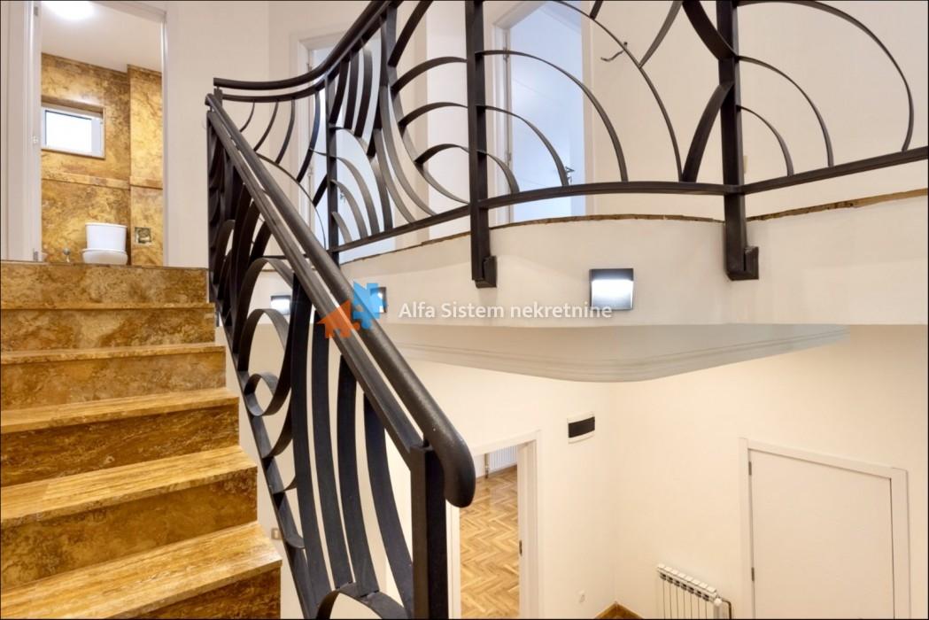 Izdavanje: Kuća 417 m², Voždovac – Beograd