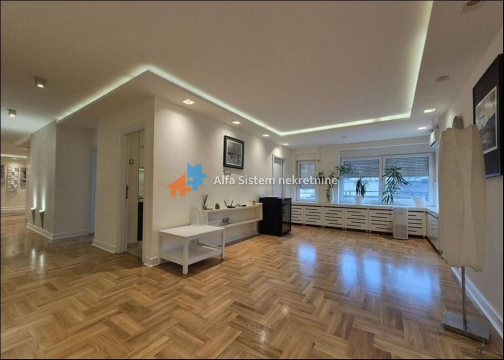 Izdavanje: Petosoban stan 150 m², Stari grad – Beograd