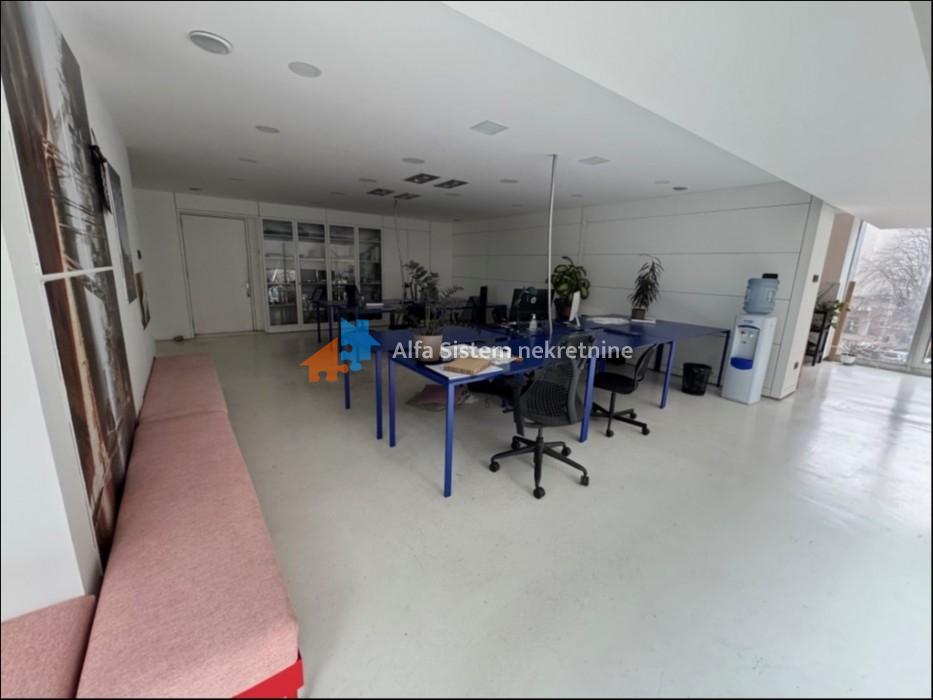 Izdavanje: Poslovni prostor 281 m², Stari grad – Beograd