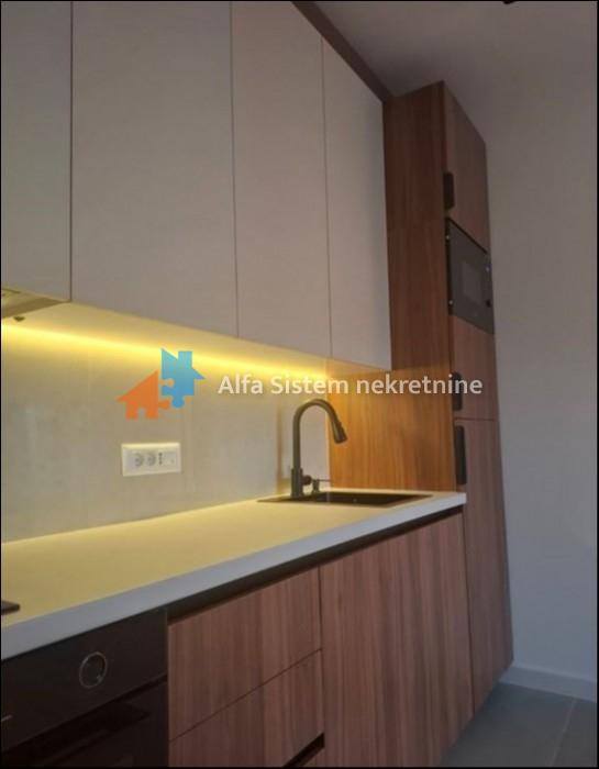Izdavanje: Jednoiposoban stan 43 m², Novi Beograd – Beograd