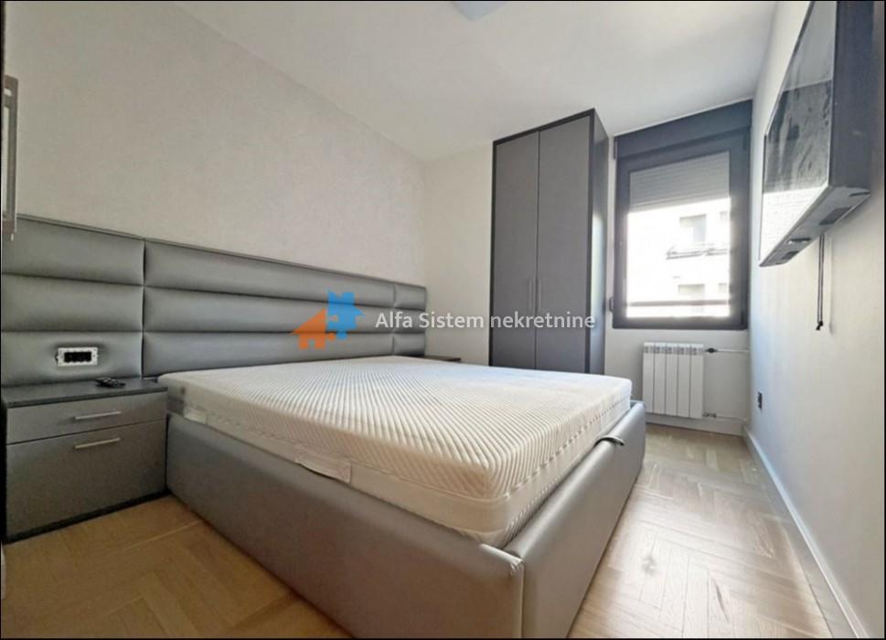 Izdavanje: Dvoiposoban stan 76 m², Čukarica – Beograd