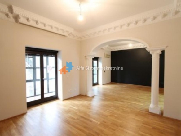 Izdavanje: Kuća 550 m², Voždovac – Beograd