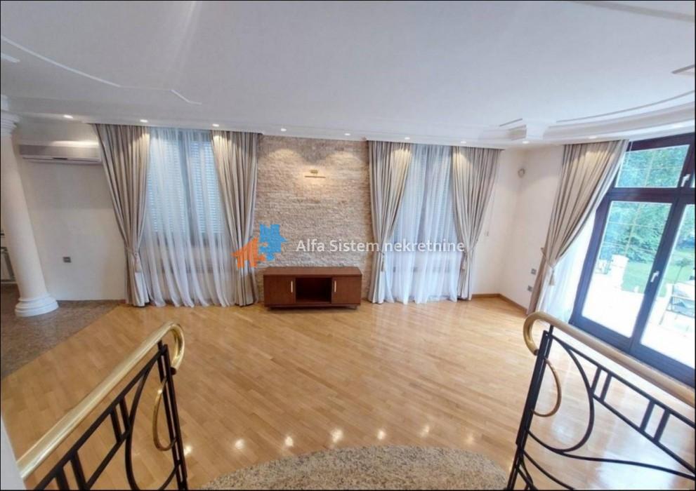 Izdavanje: Kuća 300 m², Voždovac – Beograd