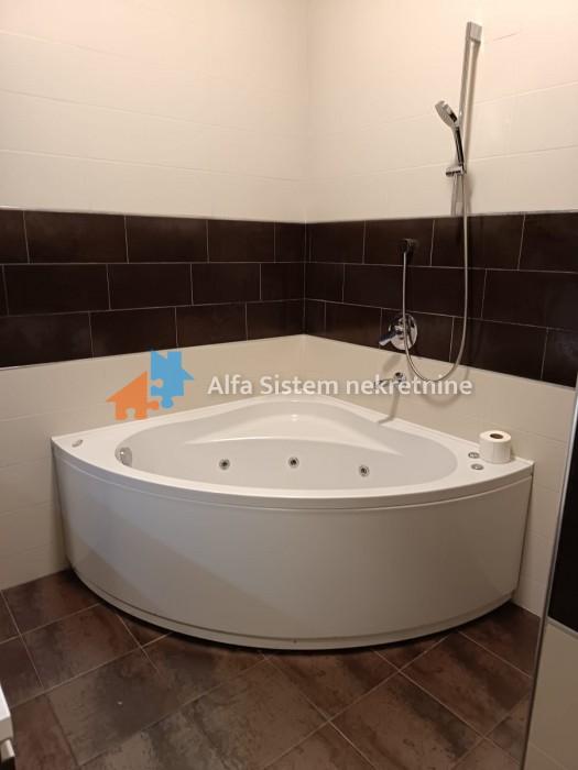 Izdavanje: Poslovni prostor 155 m², Savski venac – Beograd