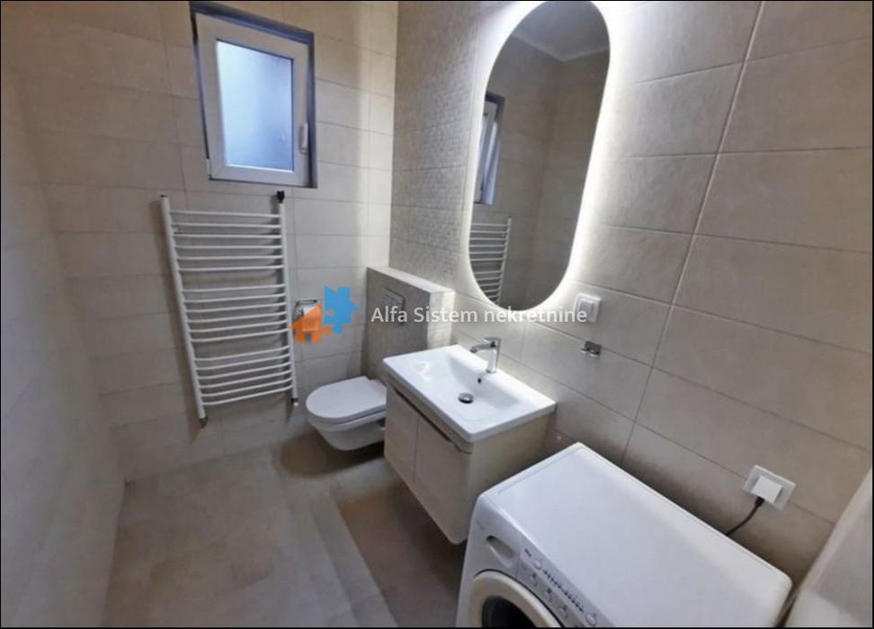 Izdavanje: Petosoban stan 172 m², Vračar – Beograd