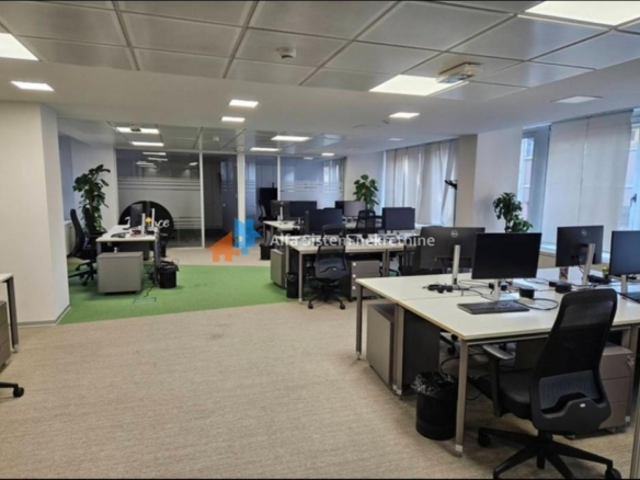 Izdavanje: Poslovni prostor 300 m², Stari grad – Beograd