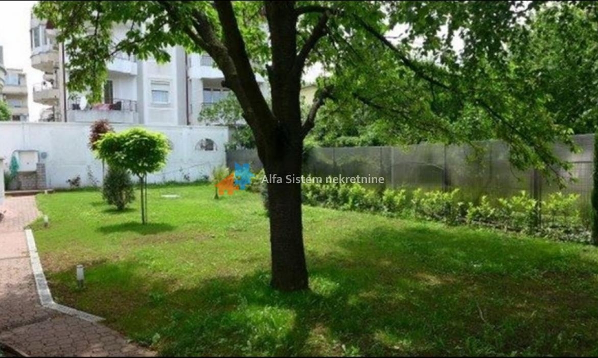 Izdavanje: Kuća 300 m², Voždovac – Beograd