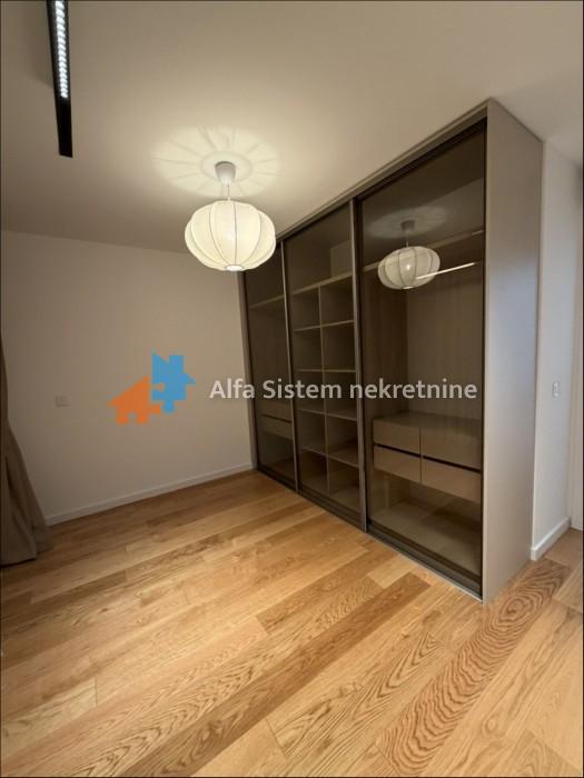 Izdavanje: Trosoban stan 125 m², Vračar – Beograd