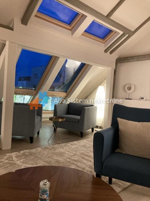 Izdavanje: Četvorosoban stan 108 m², Savski venac – Beograd