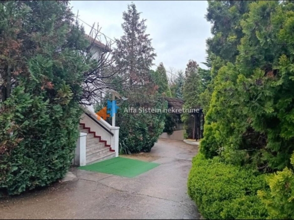 Izdavanje: Kuća 330 m², Dedinje – Beograd