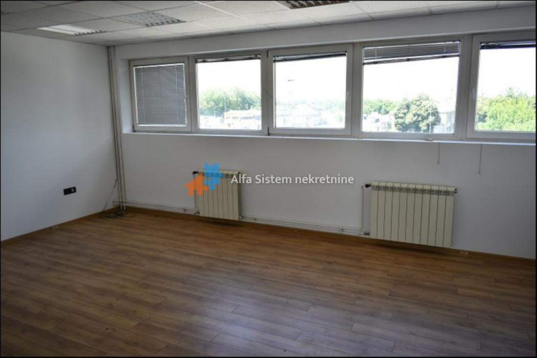 Izdavanje: Poslovni prostor 216 m², Zemun – Beograd