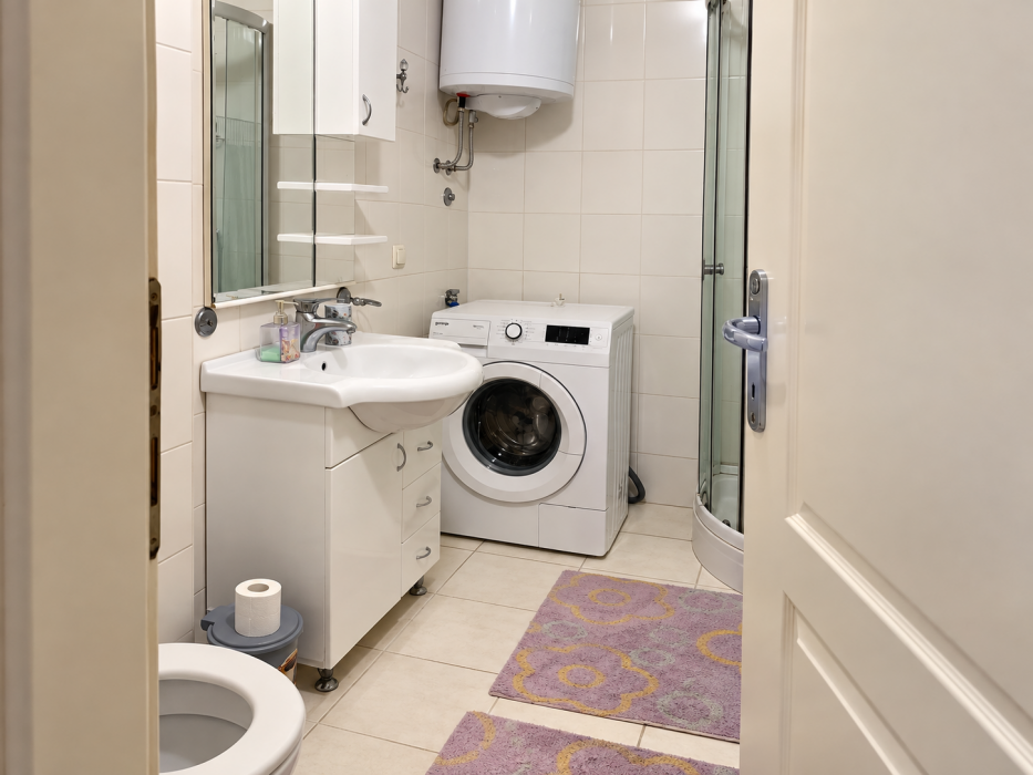 Izdavanje: Trosoban stan 80 m², Krnjača – Beograd