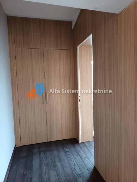 Izdavanje: Poslovni prostor 155 m², Savski venac – Beograd