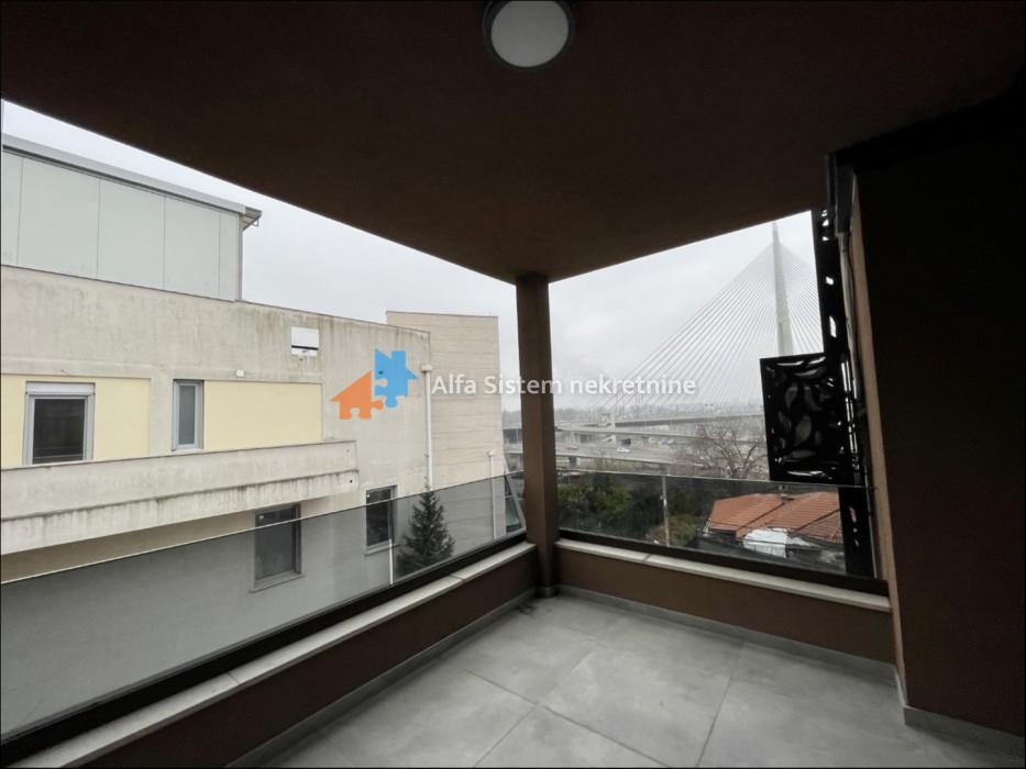 Izdavanje: Četvorosoban stan 174 m², Savski venac – Beograd