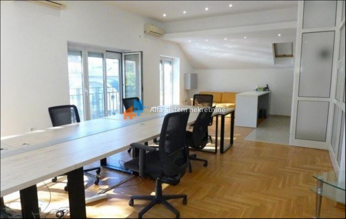 Izdavanje: Kuća 300 m², Banovo brdo – Beograd