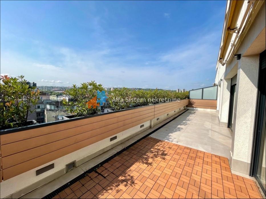 Izdavanje: Petosoban stan 240 m², Vračar – Beograd