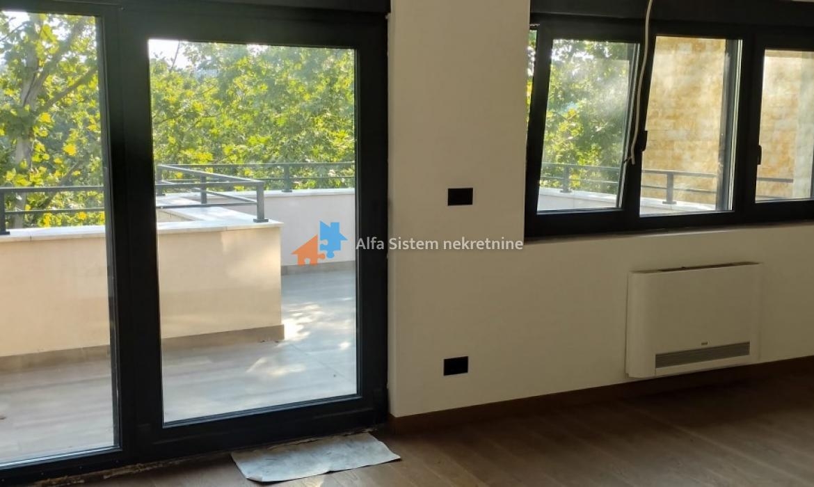 Izdavanje: Trosoban stan 80 m², Voždovac – Beograd