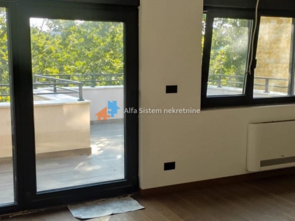 Izdavanje: Trosoban stan 80 m², Voždovac – Beograd