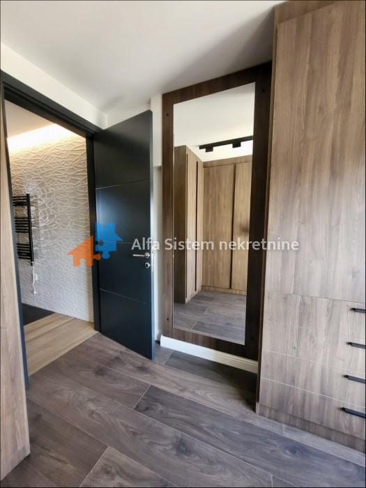 Izdavanje: Petosoban stan 197 m², Vračar – Beograd