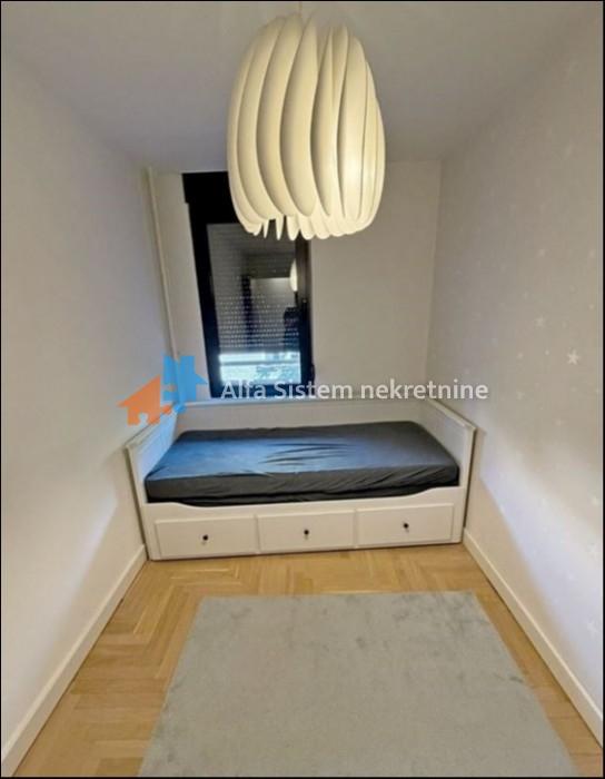 Izdavanje: Dvoiposoban stan 76 m², Čukarica – Beograd