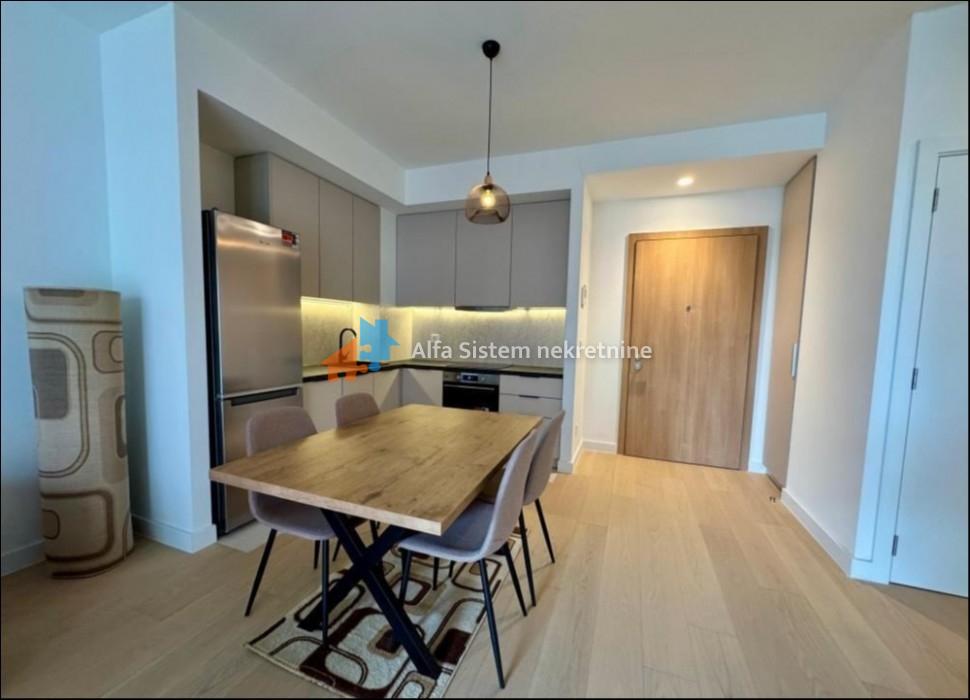 Prodaja: Dvosoban stan 54 m², Savski venac – Beograd