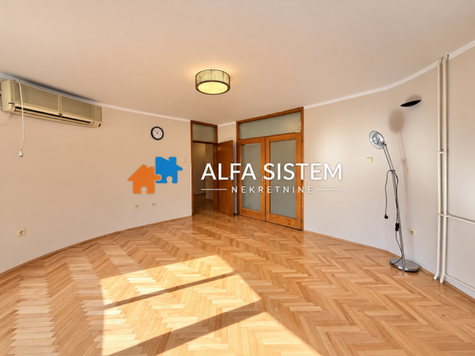Izdavanje: Poslovni prostor 80 m², Stari grad – Beograd