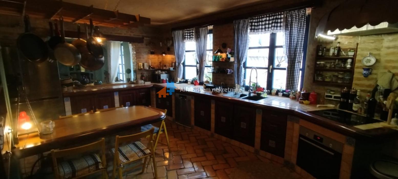 Izdavanje: Kuća 360 m², Voždovac – Beograd Izdavanje: Kuća 360 m², Voždovac – Beograd