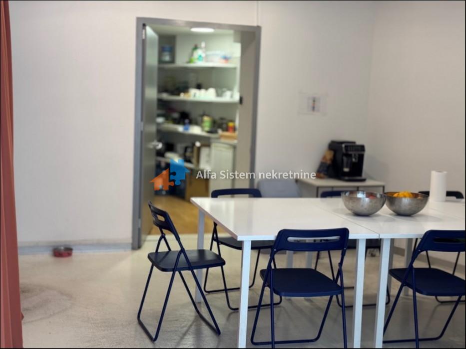 Izdavanje: Poslovni prostor 281 m², Stari grad – Beograd